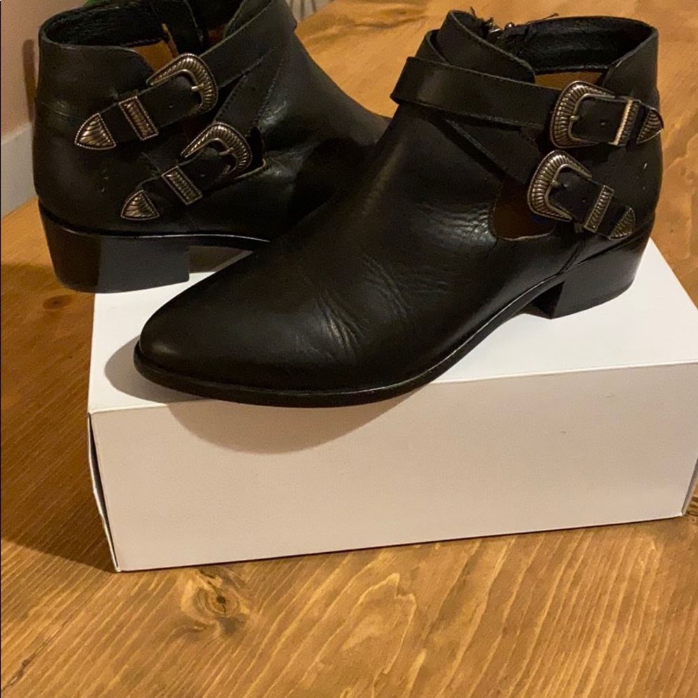 Worn only one time FRYE ankle boots